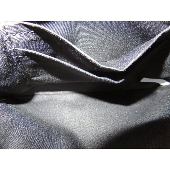 Coach 2020 Black Corner Zip Wristlet in CrossGrain Leather F58032 - Picture 4 of 10